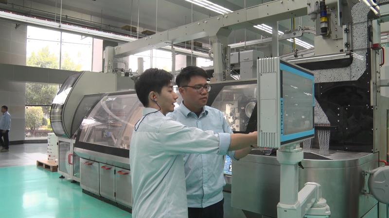 广州卷烟厂各级党组织深学笃行党的二十届四中全会精神